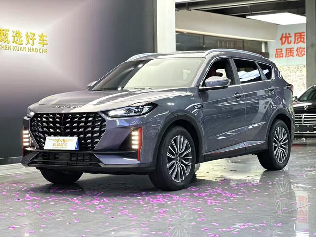 Jietu X70 PRO 2023 model 1.6 TD DCT Yuexiang PRO 5 seats