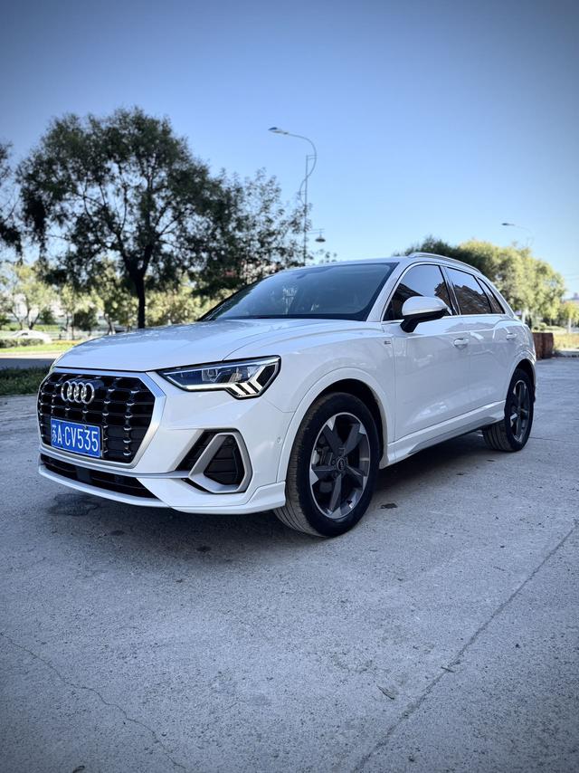 Audi Q3 2021 35 TFSI Stylish Dynamic