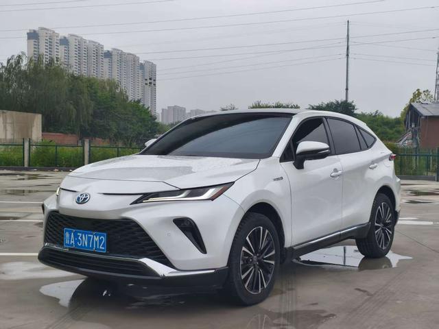Visa 2022 Twin Engine 2.5L CVT 4WD Supreme Edition