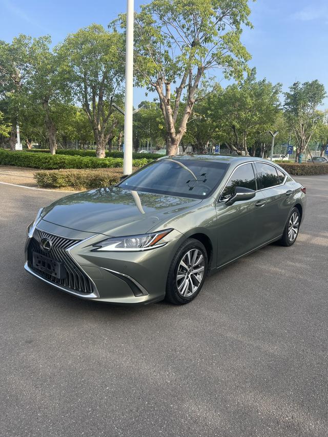 Lexus ES 2020 200 Excellence National VI