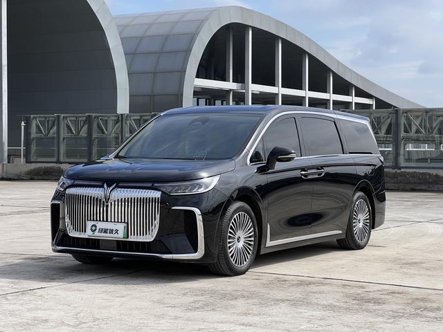 Lantu Dreamer PHEV 2025 Four-wheel drive Premium Kunpeng Edition