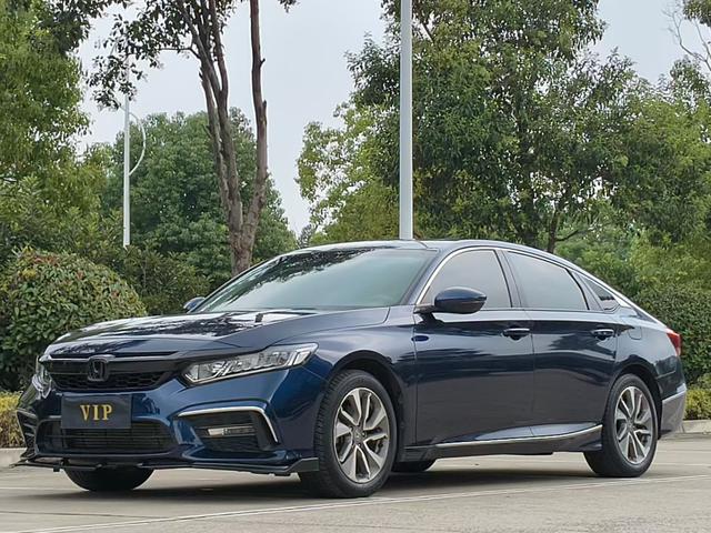 Insignia 2019 260TURBO Exquisite Edition National VI