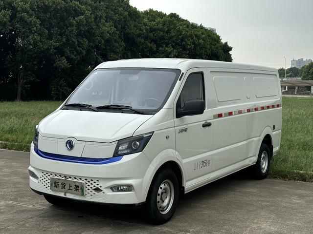 Yufeng EM27 2024 front drive 2-seater pure electric original customized version