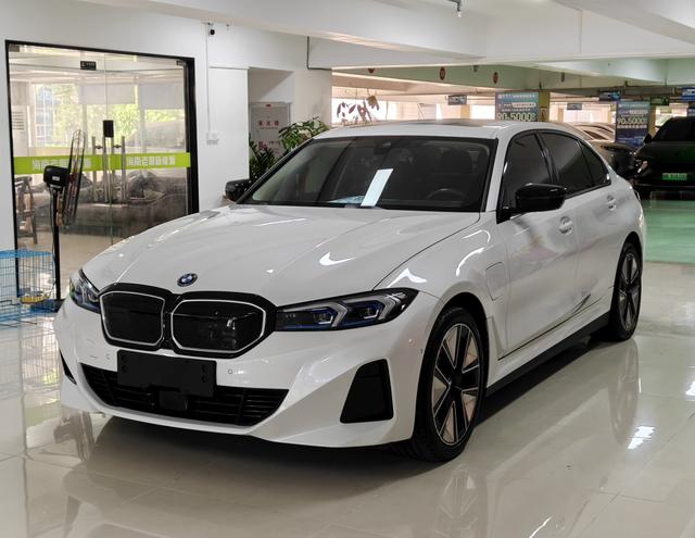 BMW i3 2023 eDrive 40 L Obsidian Sport Package