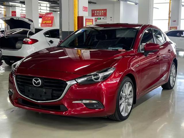 Mazda3 Enclave 2017 trim 2.0L Auto Premium National V