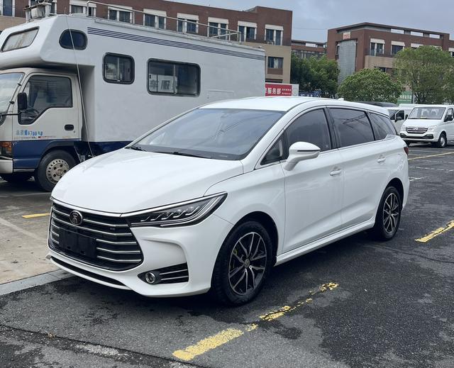 Song MAX 2017 1.5T Automatic Intelligent Elite 7-seater
