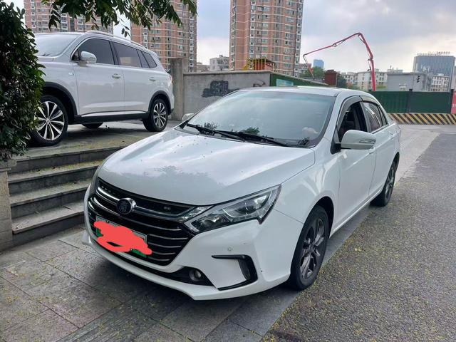 Qin DM 2017 1.5T Premium Model