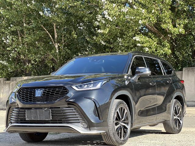 Crown Land Release 2022 2.0T Automatic 4WD Power Edition