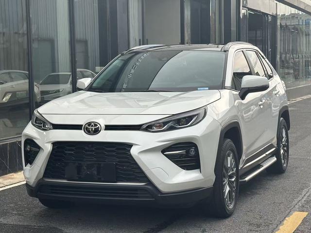 Veranda 2023 2.0L 2WD Luxury PLUS Edition