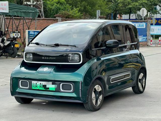 Baojun KiWi EV 2022 Artist Light Edition Lithium Iron Phosphate