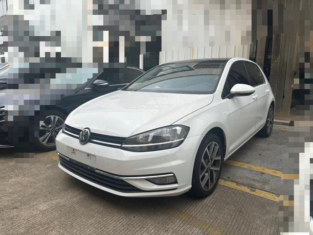 Golf 2020 Beloved Edition 200TSI DSG Comfort Aggressive
