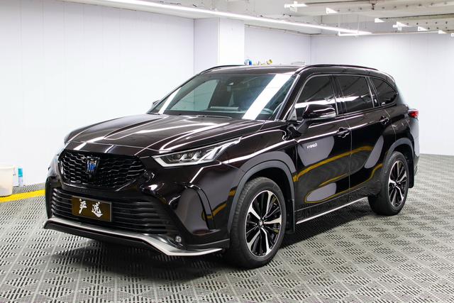 Crown Land Release 2022 2.5L HEV 4WD Premium