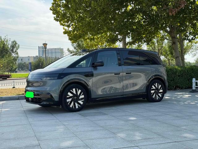 ZEEKR MIX 2025 102kWh long battery life Smart Driving version