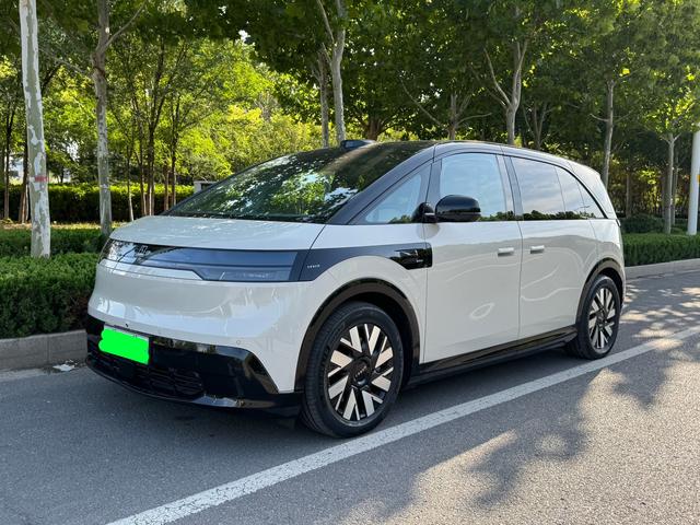 ZEEKR MIX 2025 102kWh long battery life Smart Driving version
