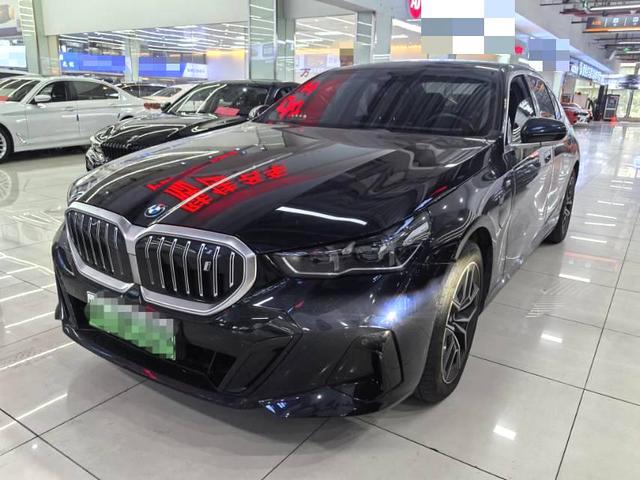 BMW i5 2024 eDrive35L Luxury Set