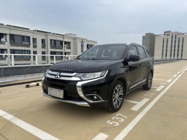 Outlander 2019 2.4L two-wheel drive*Gift Edition 5 seats