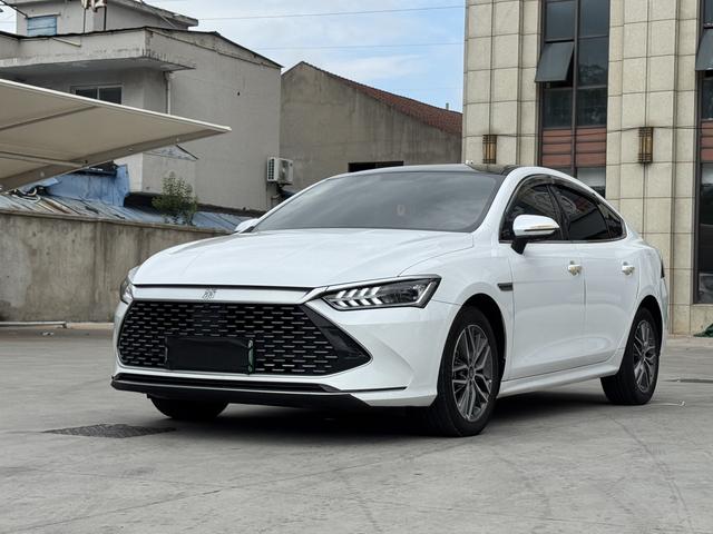 Qin PLUS DM 2023 DM-i Champion Edition 55KM Leading Type