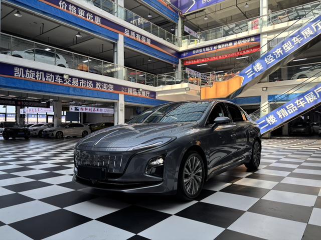 Hongqi E-QM5 2023 model 560KM PLUS version 140kW
