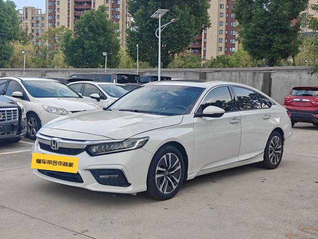 Insignia 2019 Razor-Hybrid 2.0L Net Elegance Edition State VI