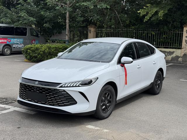 Qin PLUS DM 2025 Smart Driving Version DM-i 55KM leading Type