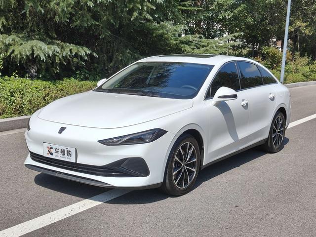 Roewe D7 DMH 2025 Model 125 World Champion Edition