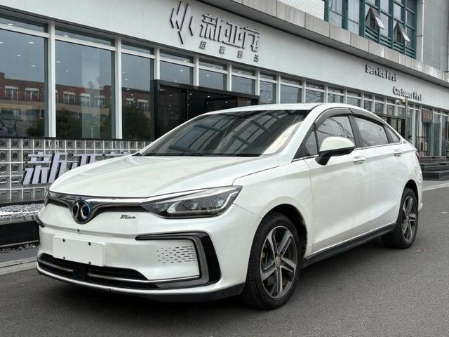 Beijing EU5 2018 R550 Smart Tide Edition