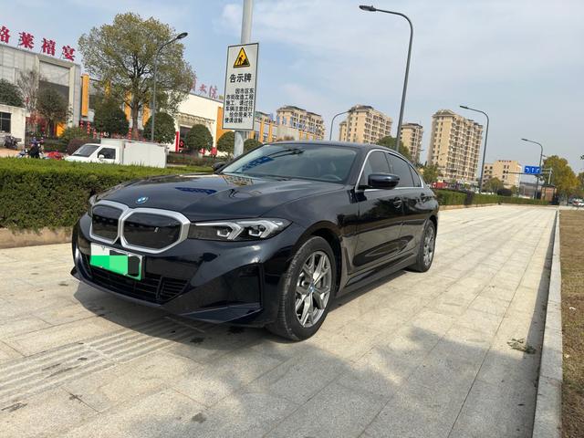 BMW i3 2022 eDrive 35 L