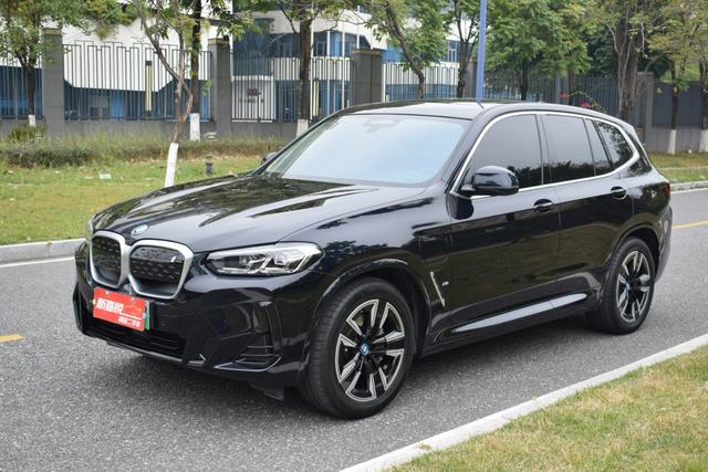 BMW iX3 2024 Leader