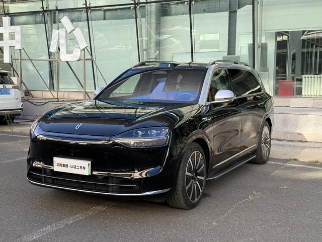 Wenjie M9 2024 Extended Range Ultra six-seater version