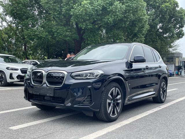 BMW iX3 2023 Leader