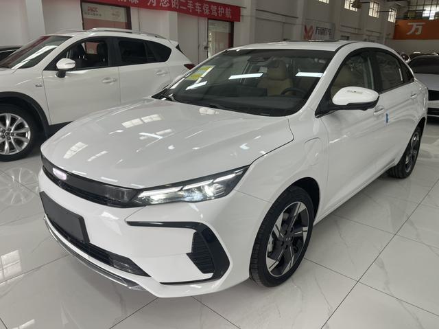 Emgrand L HiP 2024 Model 1.5 TD-DHT Pro Longteng Version 100KM Transcendent Type