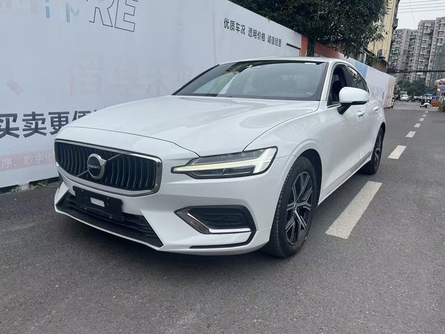 Volvo S60 2023 B4 Intelligent Luxury Edition