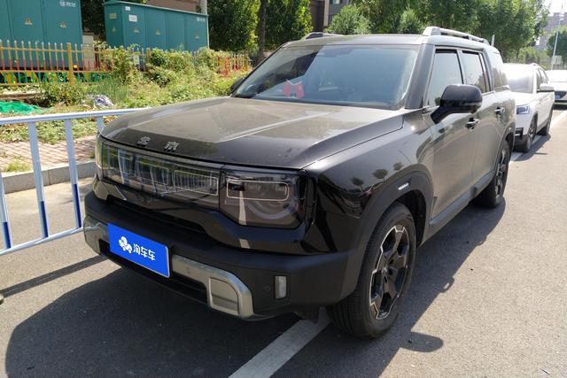 Beijing off-road BJ30 2024 1.5T DHT 4WD magic nuclear power drive Advanced Version