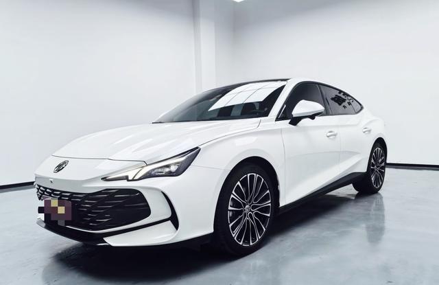 MG7 2023 2.0T automatic Beauty Hunting Luxury Edition