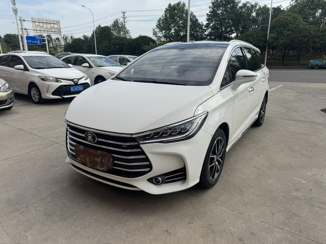 Song MAX 2017 1.5T Auto Smartlink Premium 7-seater