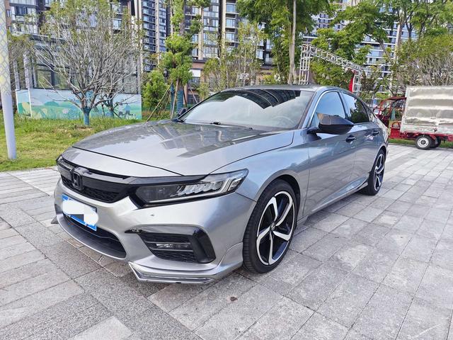 Insignia 2019 260TURBO Essence Edition State V
