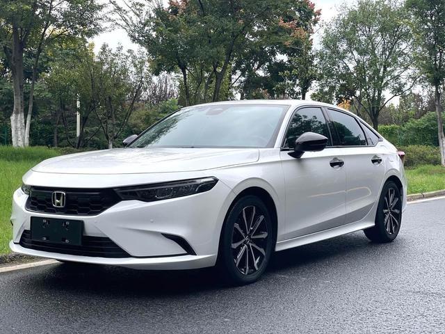 Style 2023 HATCHBACK 240TURBO CVT Magic Night*Deluxe Edition