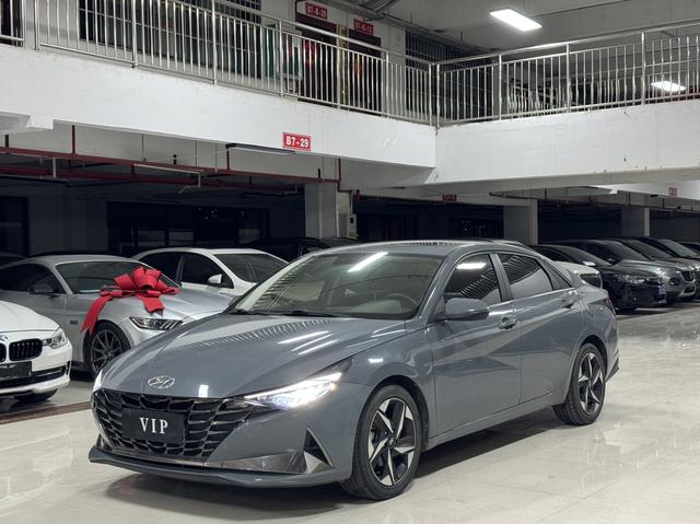 Elantra 2021 1.5L CVT TOP Signature Edition