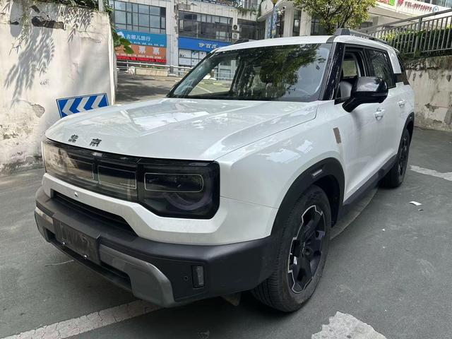 Beijing off-road BJ30 2024 1.5T DHT 4WD magic nuclear power drive Advanced Version
