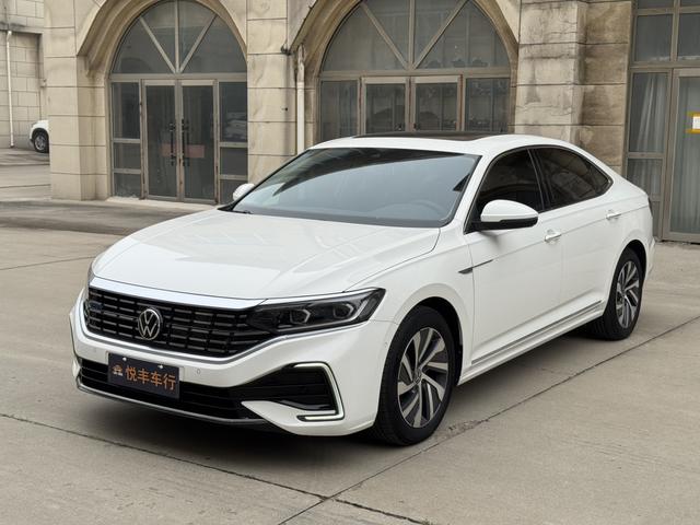 Passat PHEV 2022 430PHEV Hybrid Luxury Edition