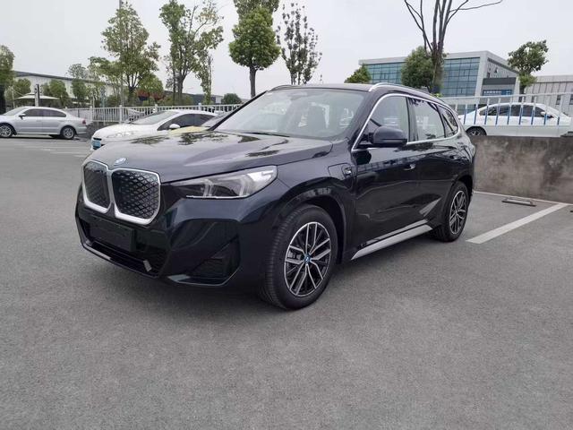BMW iX1 2024 eDrive25L M sports Suit