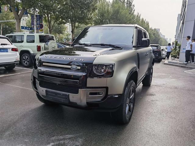 Defender 2023 110 3.0T X P400