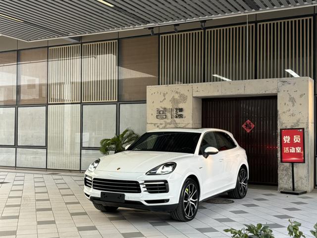 Cayenne E-Hybrid 2021 Cayenne E-Hybrid 2.0T