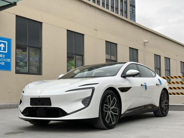 Avita 12 2025 facelift Max rear drive pure electric version