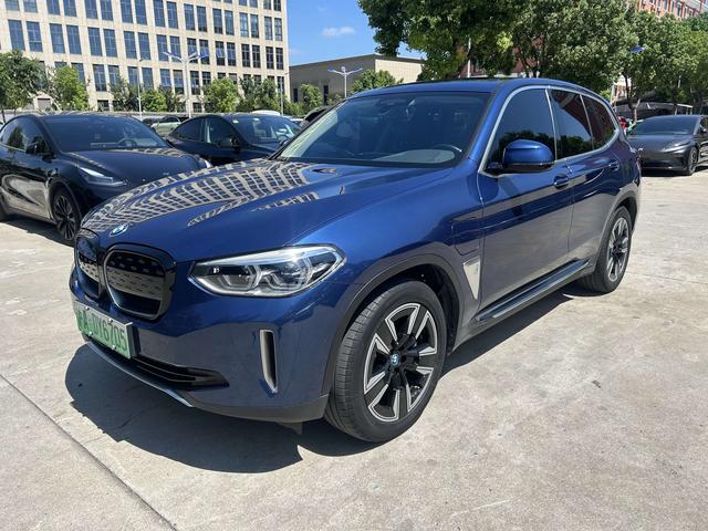 BMW iX3 2021 Leader