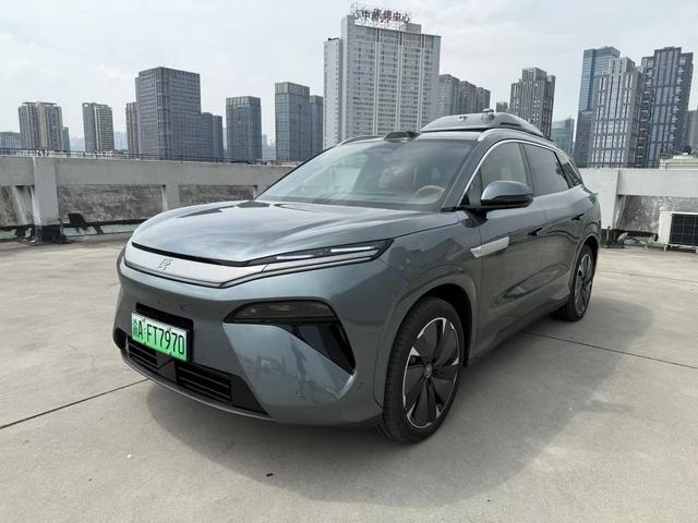 Tang L DM 2025 DM-p 175KM four-wheel drive drone player version
