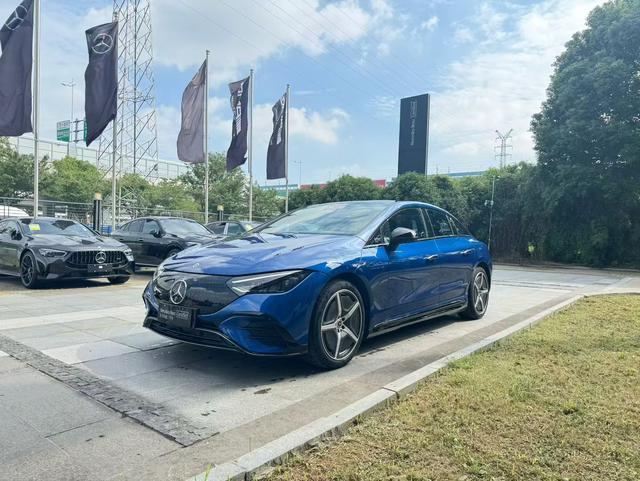 Mercedes-Benz EQE 2022 EQE 350 Priority Special Edition