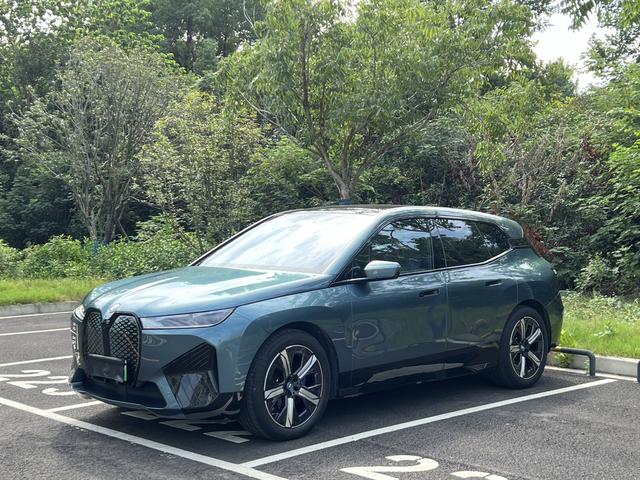 BMW iX 2022 xDrive40