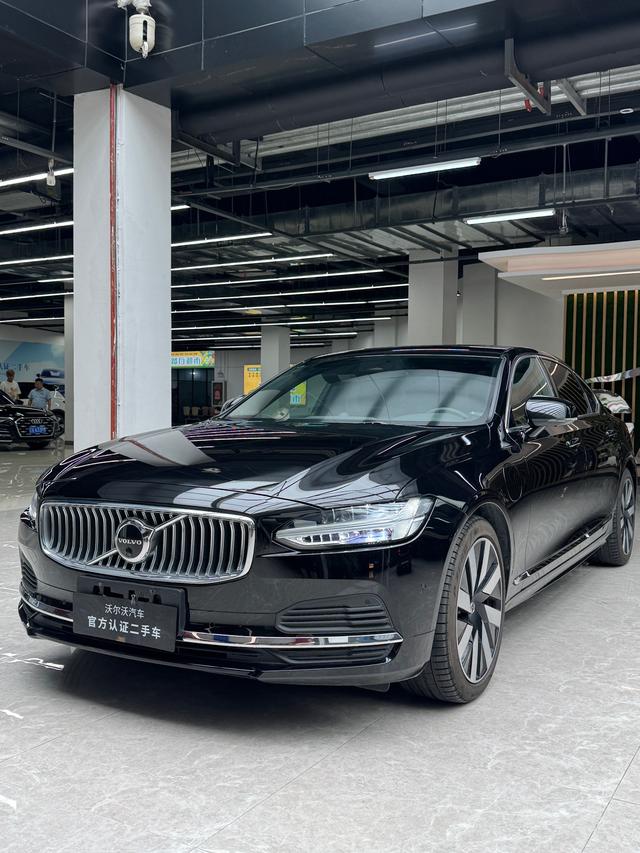 Volvo S90 PHEV 2025 T8 four-wheel drive long battery life Zhiya Deluxe Edition