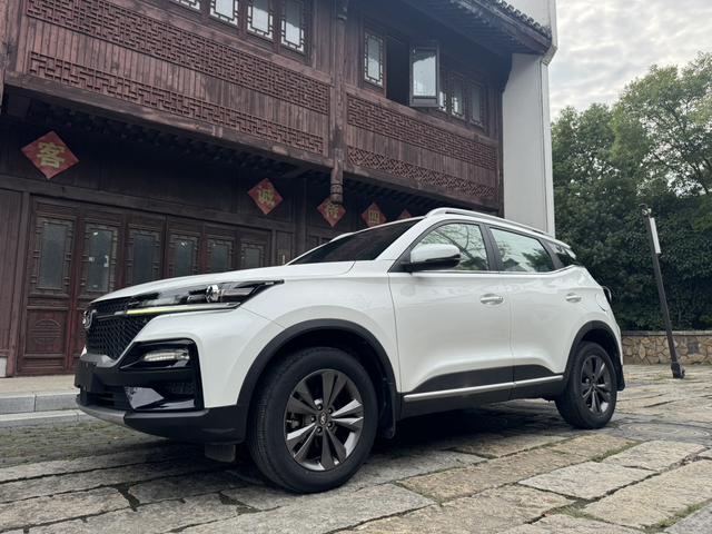 Xuanjie 2020 model facelift 1.5L manual tide